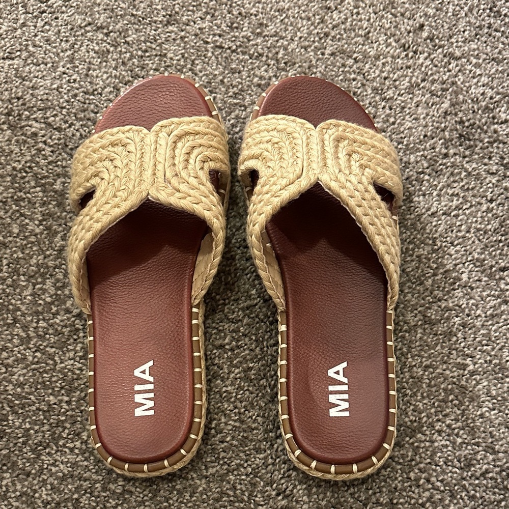 Mia Syrie Jute Sandal